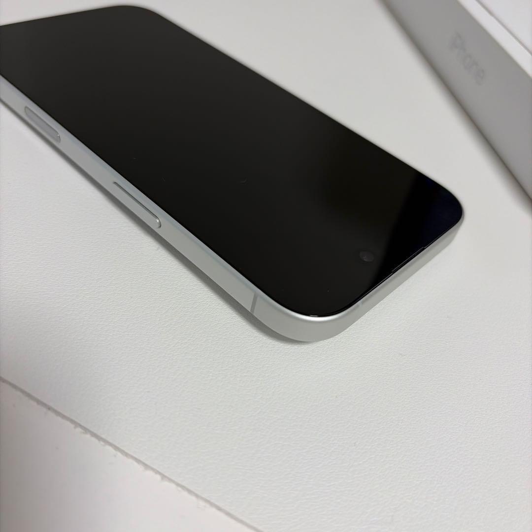 Apple iPhone16 128GB ホワイト SIMフリー