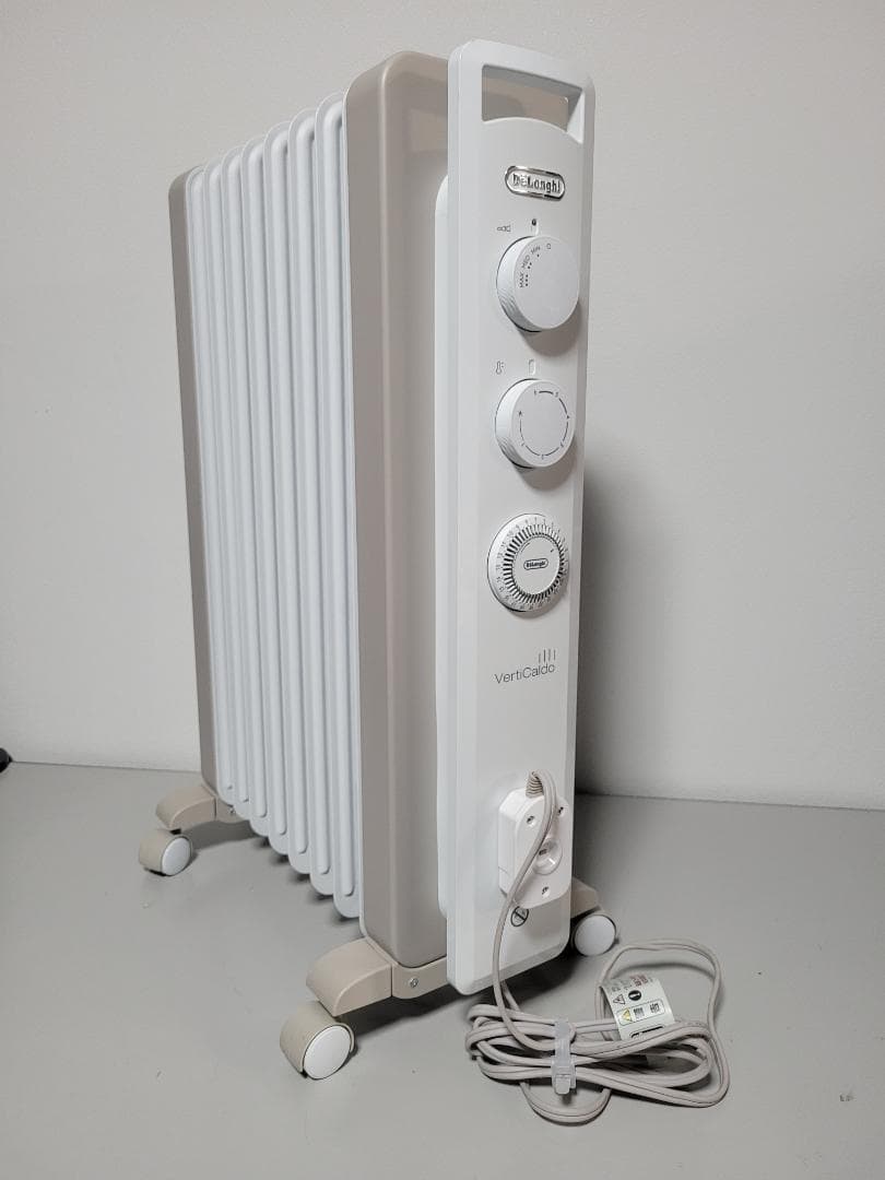 美品 デロンギ オイルヒーター ヴェルティカルド RHJ21F0812-WH