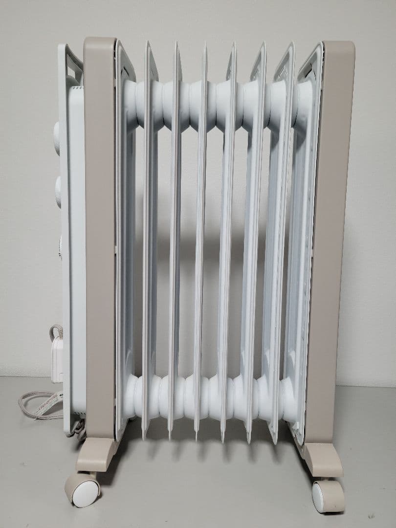 美品 デロンギ オイルヒーター ヴェルティカルド RHJ21F0812-WH