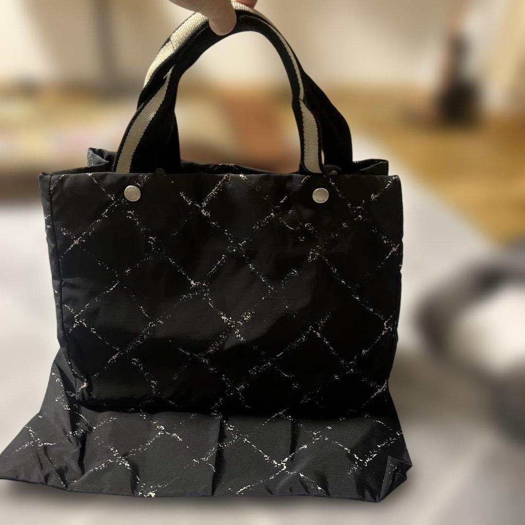 CHANEL ブラック ナイロン ハンドバッグ