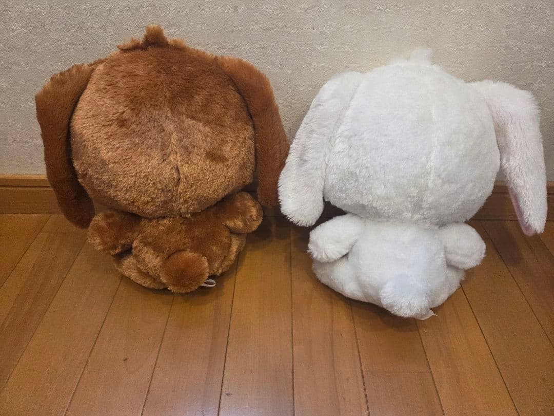 シュガーバニーズ　サンリオ　タイトー　しろうさ　くろうさ　刺繍あり　レア