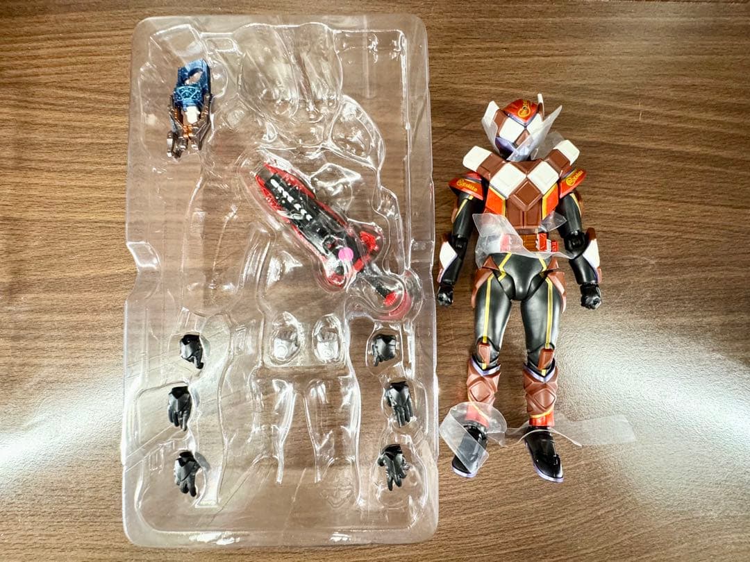 S.H.Figuarts 仮面ライダー ガヴ ヴァレン ヴラム