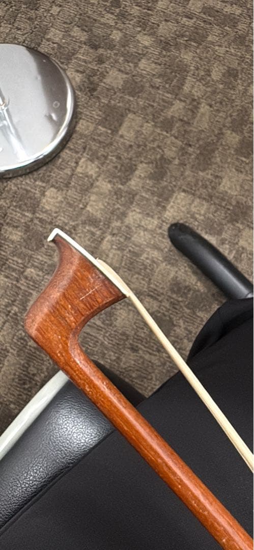 ヴァイオリン弓　4/4 Horst Schicker