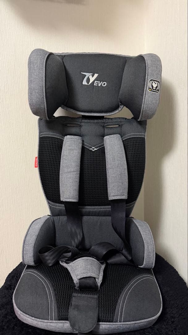 【火曜日まで】EVO 車用チャイルドシート トラベルベスト　サンドグレー