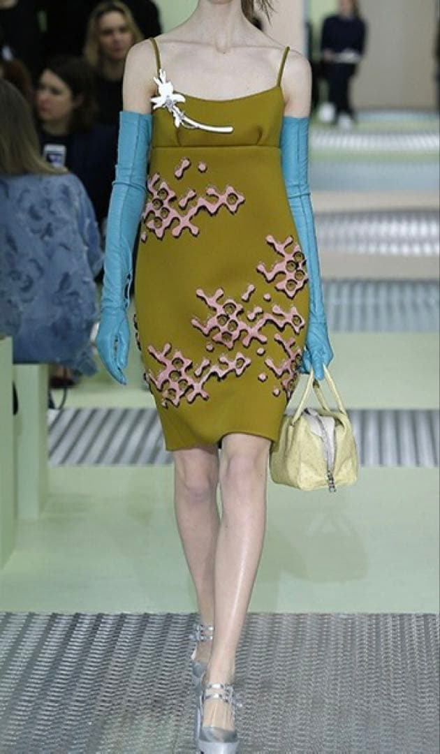 2015AW PRADA フラワーブローチ コサージュ