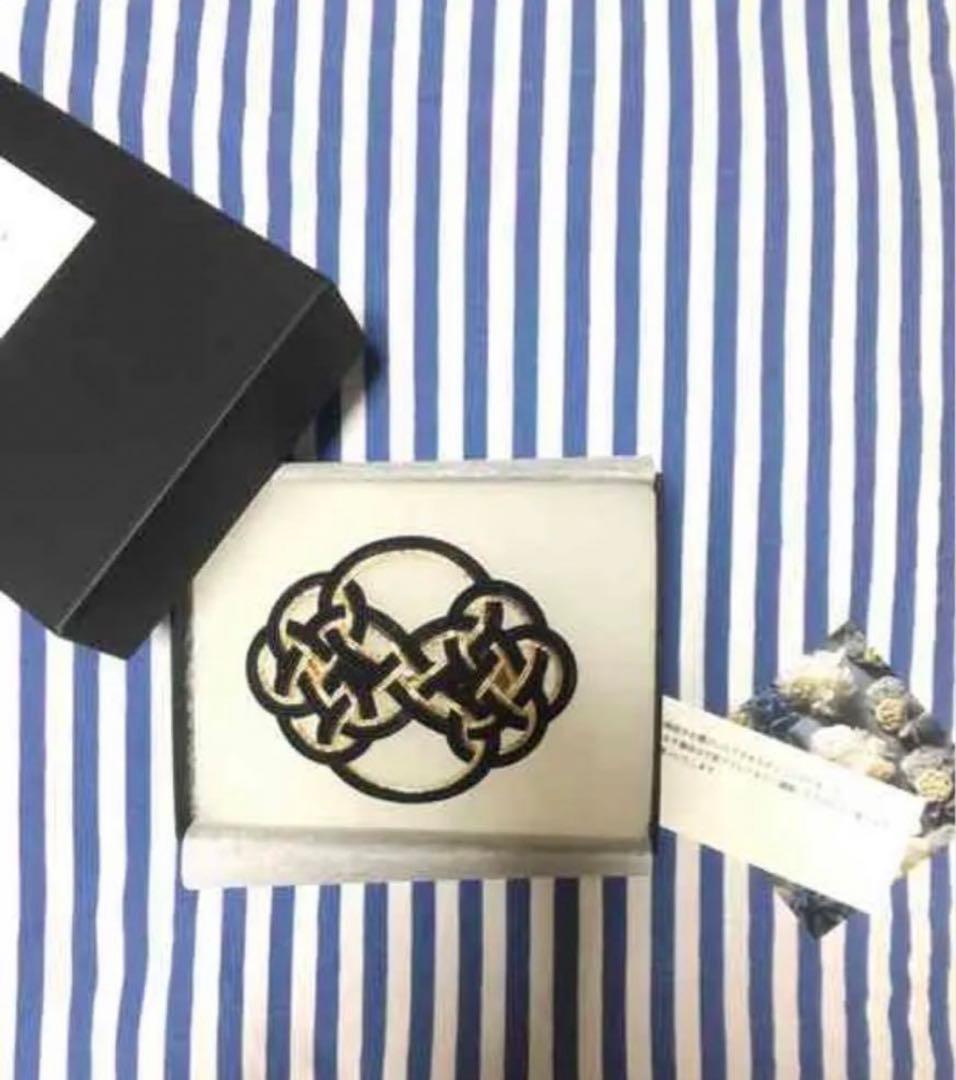 完売 安室奈美恵 私服 着用 沖縄 前夜祭 花火ショー 浴衣 髪飾り バレッタ