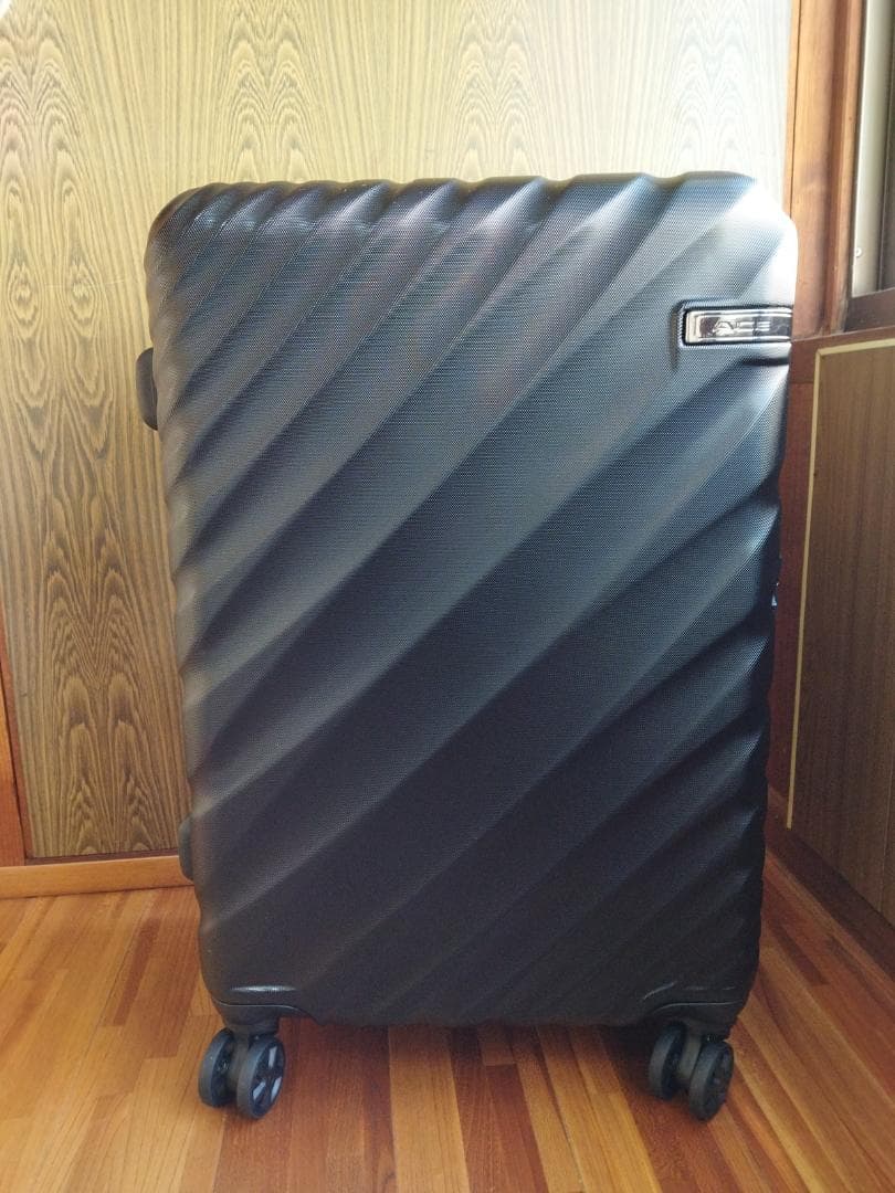 ACE株式会社 Mサイズキャリーケース 『オーバル２』（ブラック）未使用品