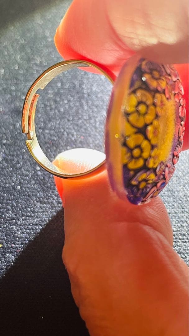 本日価格❣️一点物です❣️まるでステンドガラス！素晴らしいリング！ 裏まで美しい❣️