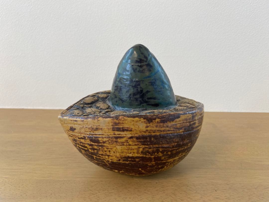 リサラーソン　漁師　Lisa Larson fisherman in boat