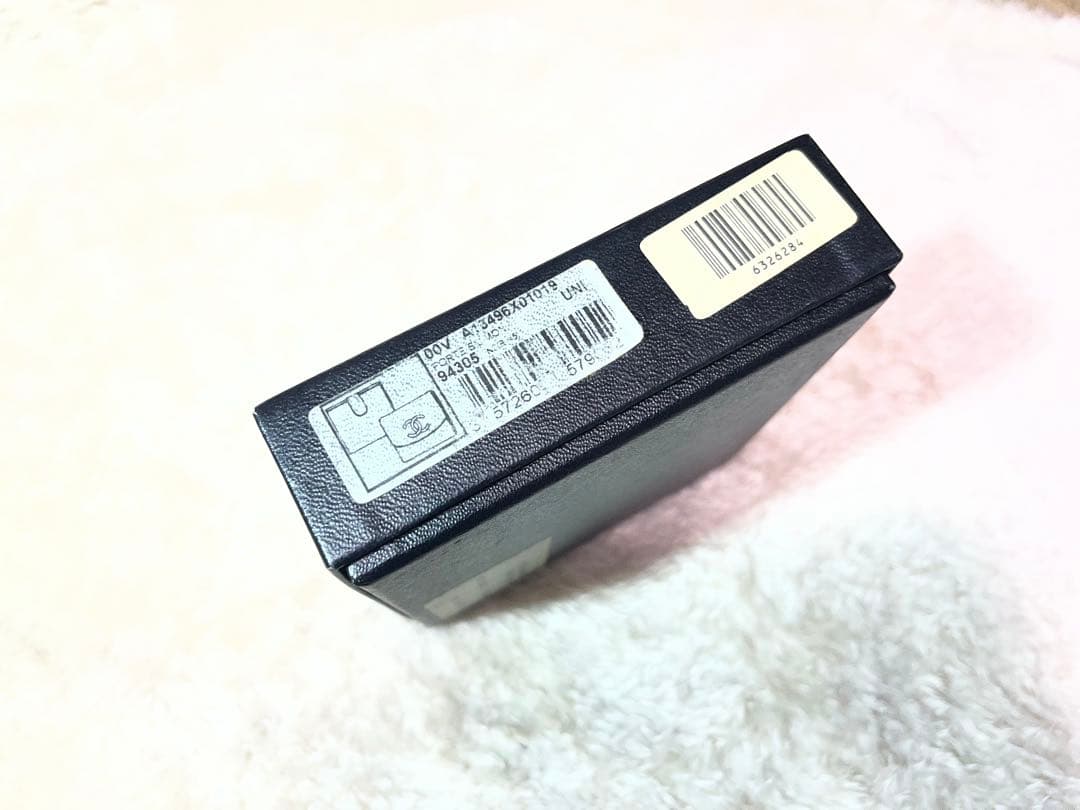 入手困難 CHANEL キャビアスキン ココマーク 二つ折り財布 ブラック