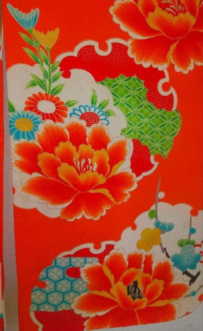 七五三　3歳で使用　オレンジ花柄着物•髪飾りセット