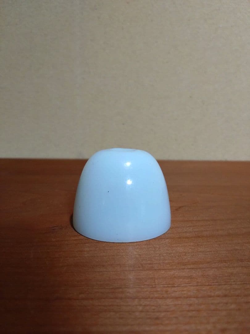 江戸ガラス 型吹き 乳白色盃 猪口