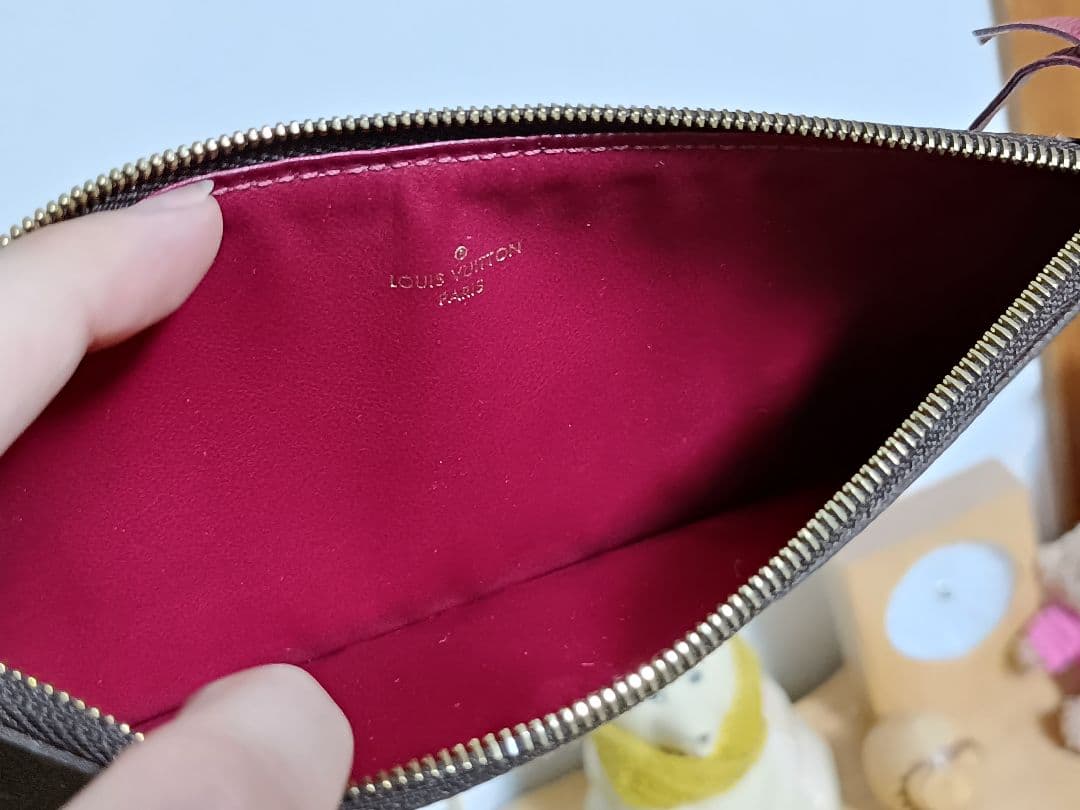 Louis Vuitton モノグラム ケース フューシャ