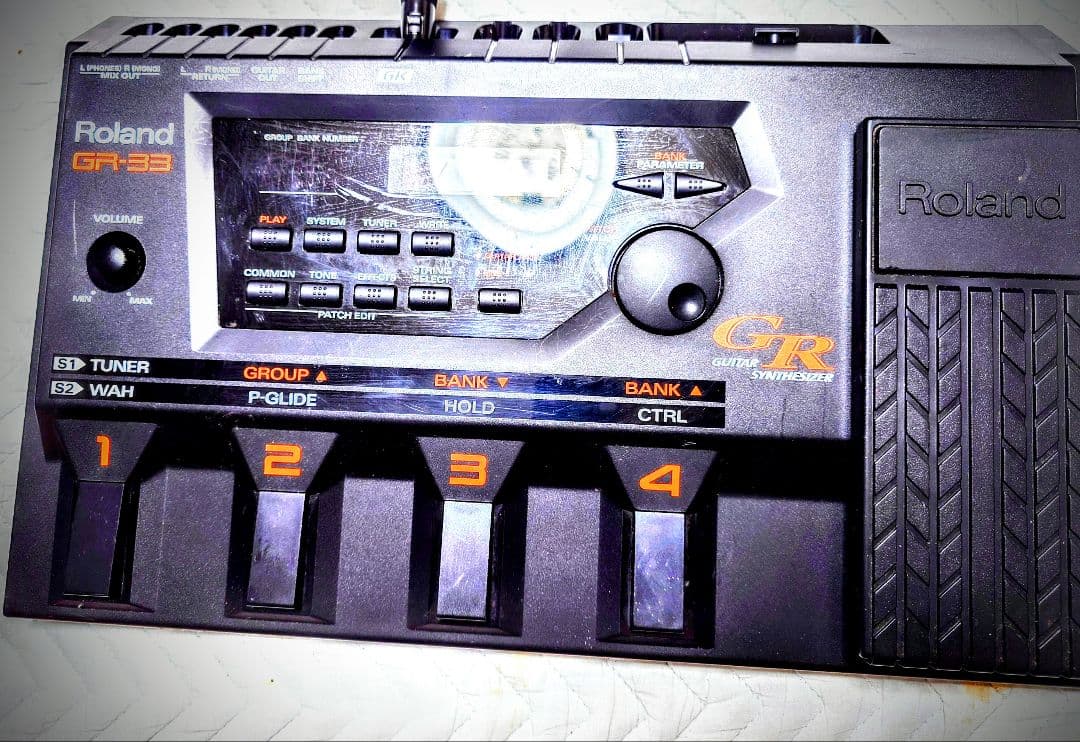 Roland GR-33 ギターエフェクター　音出し確認していません