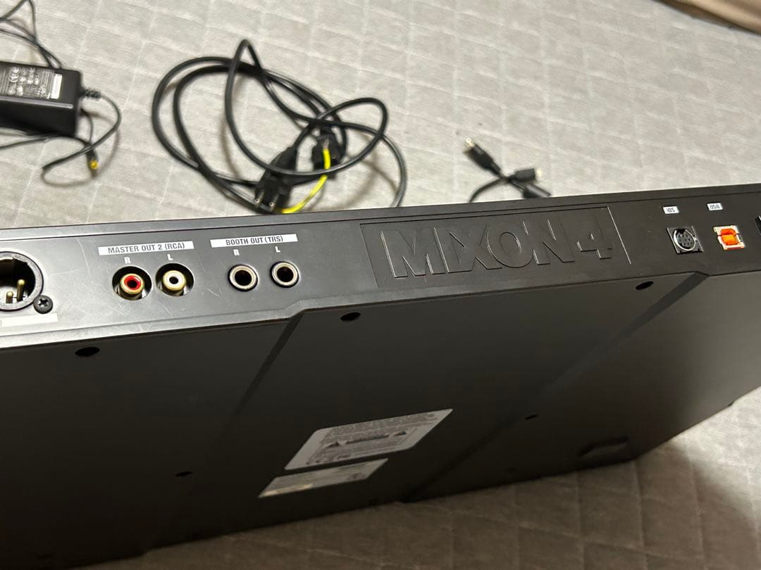 Reloop MIXON4 DJコントローラー