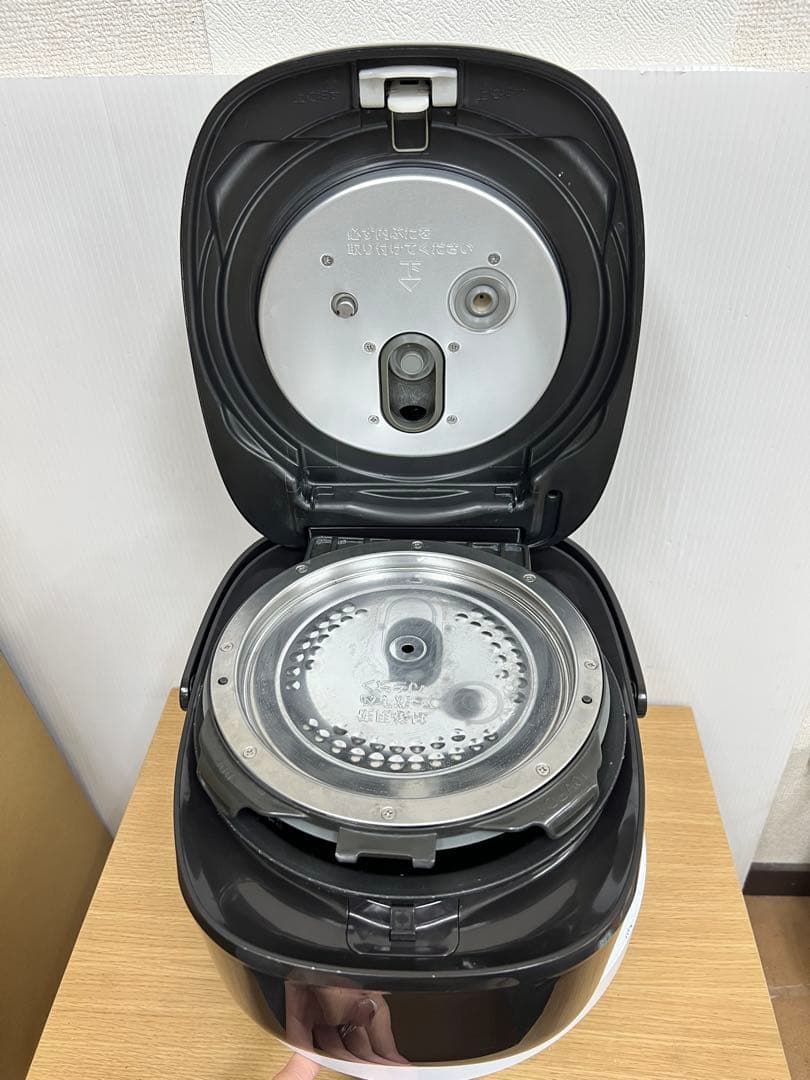 TOSHIBA 東芝 真空IHジャー炊飯器 RC-10VRP 2020年製