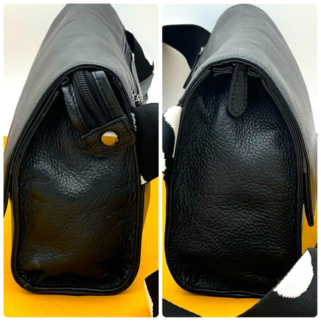 もなか　イアパピヨネ　ワイドテープ　ショルダーバッグ　ダルメシアン柄