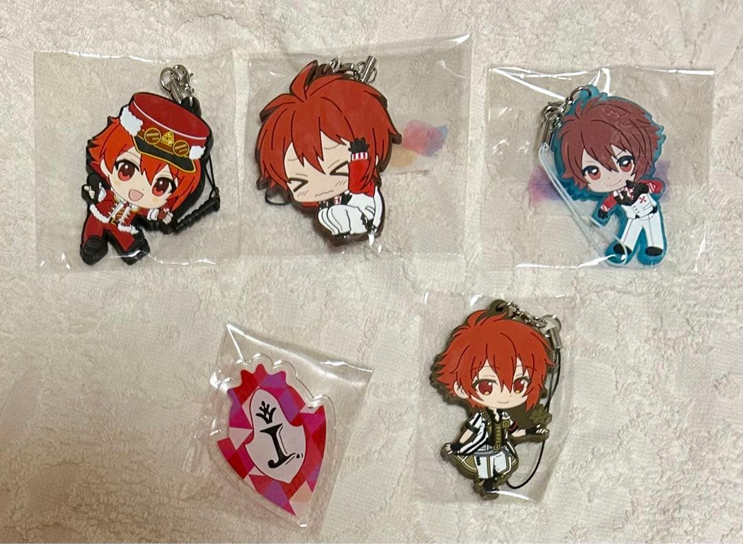 アイドリッシュセブン アイナナ 缶バッジ ポストカード ラバーストラップ グッズ