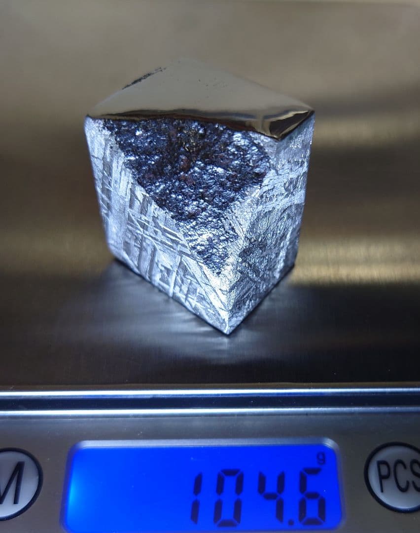 ギベオン隕石 104.6g エッチングしたて　標本　鉄隕石