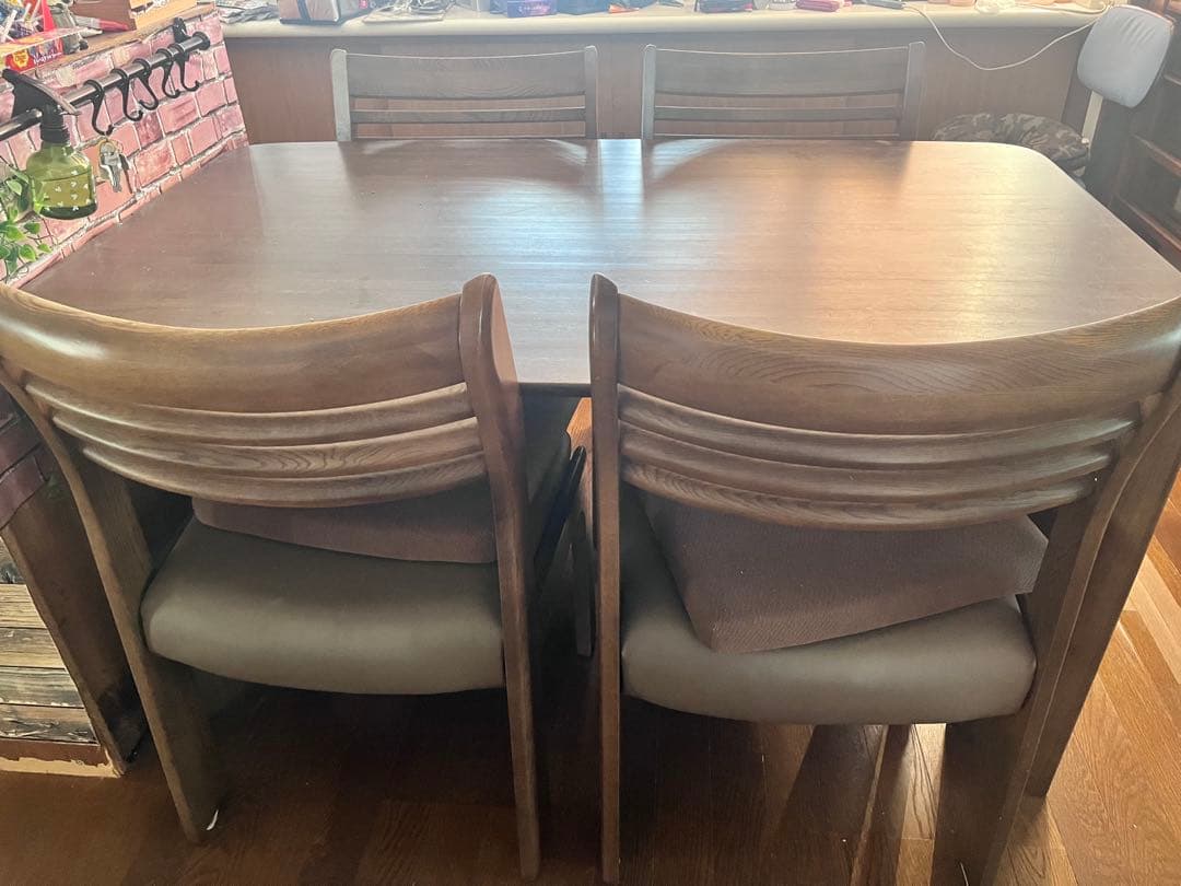 ダークブラウン木製ダイニングテーブルセット