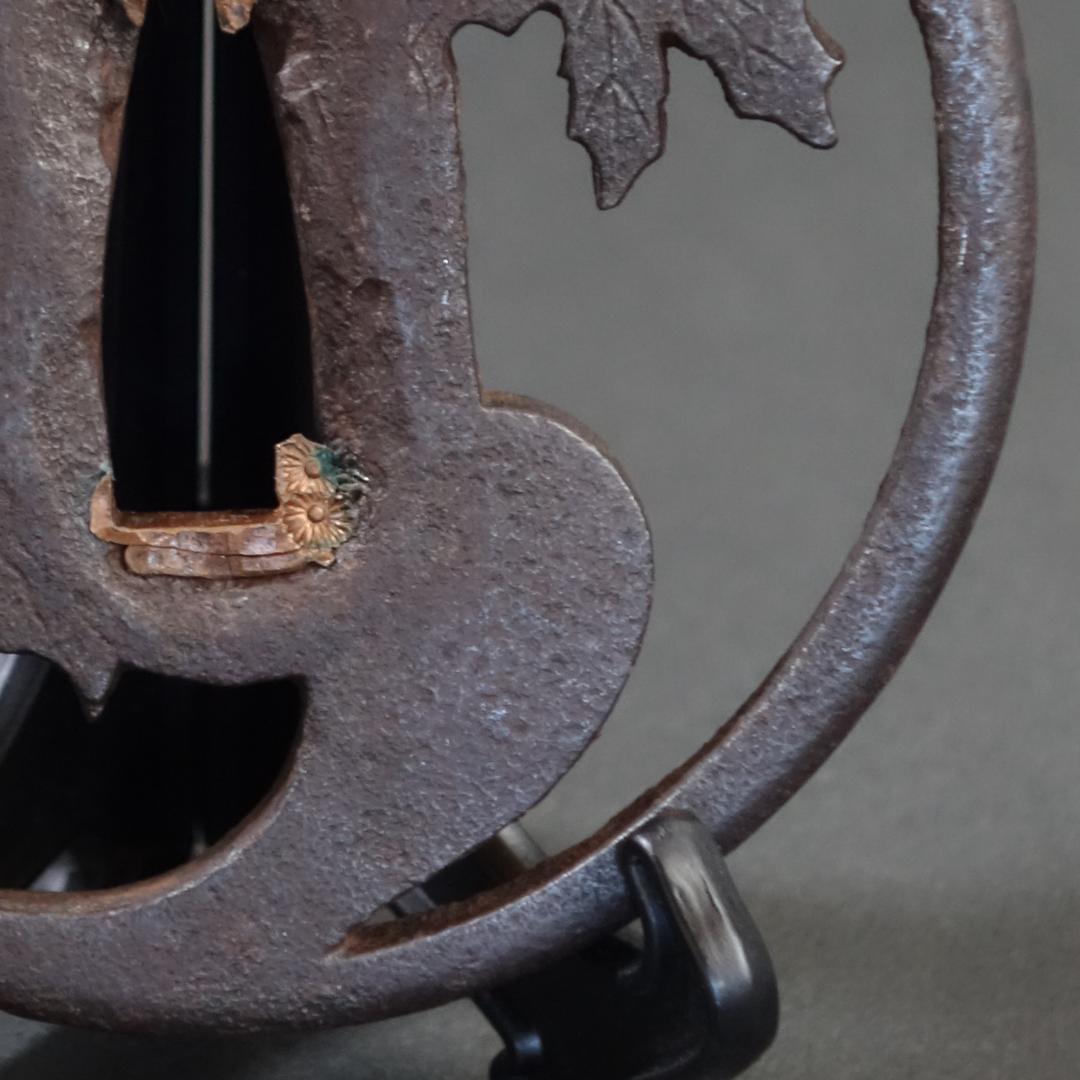 【 桐巴透鐔 無銘 後代肥後 】(鑑定書有) 鍔 鐔 刀装具 武具 骨董 江戸