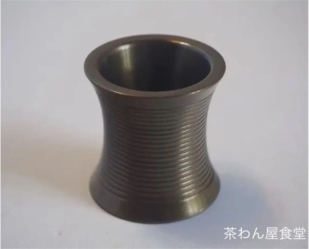 15代 大西清右衛門造(浄心)　裏千家15代鵬雲斎御好糸目蓋置　千家十職「釜師」