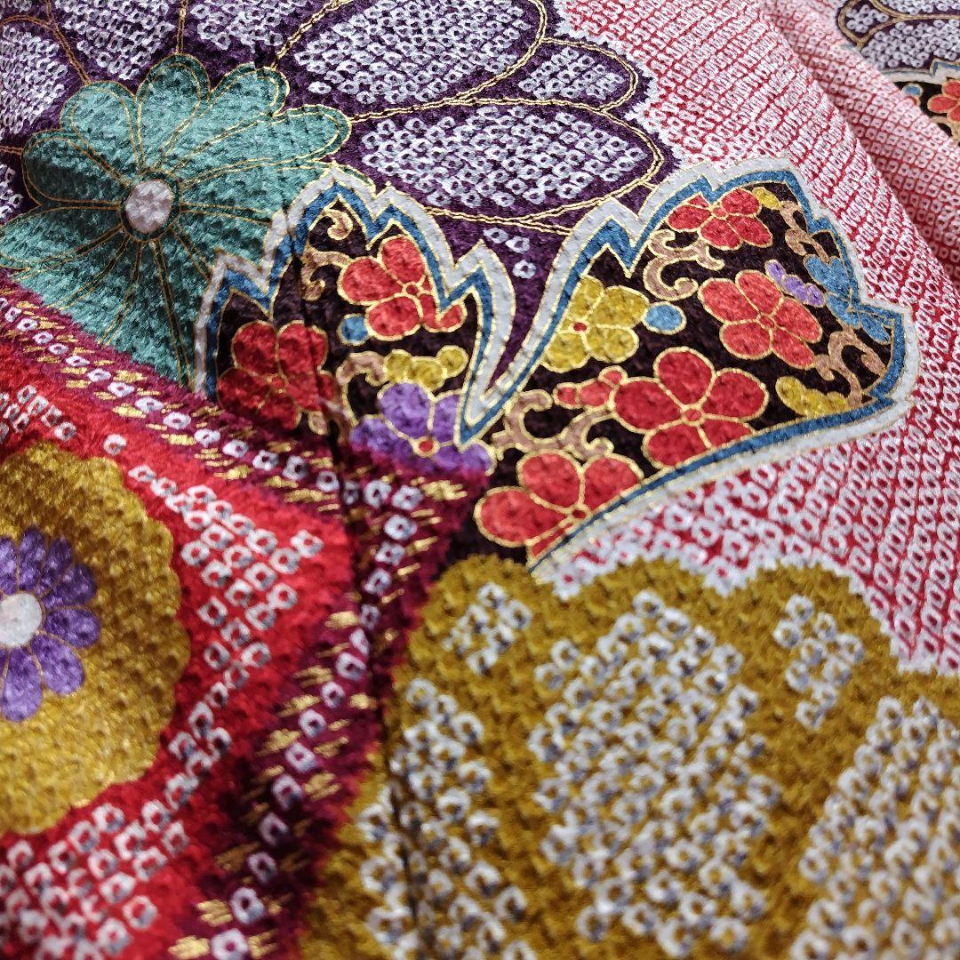 振袖フルセット(7点)・総絞り・エンボス加工・花模様・金彩加工・逸品