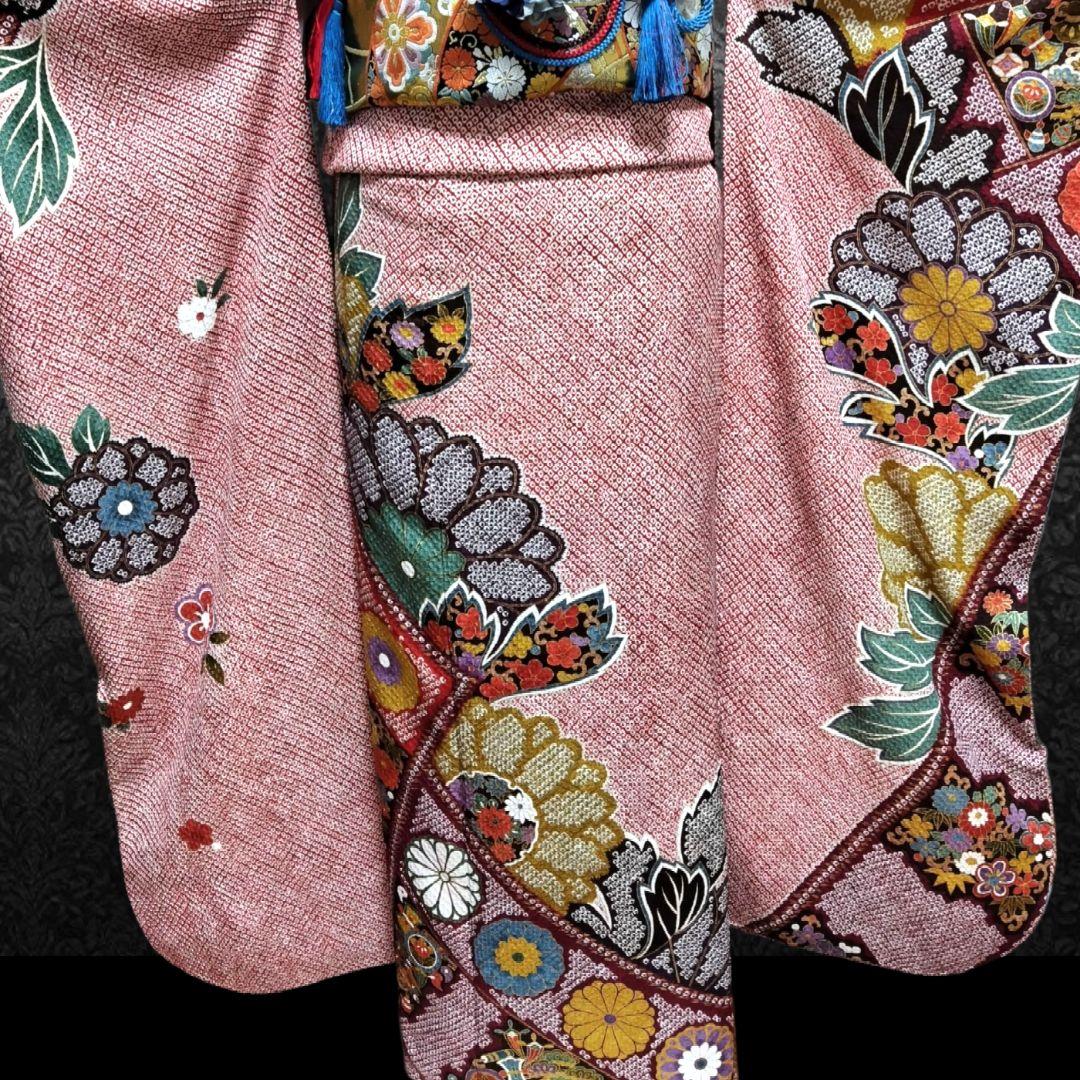 振袖フルセット(7点)・総絞り・エンボス加工・花模様・金彩加工・逸品