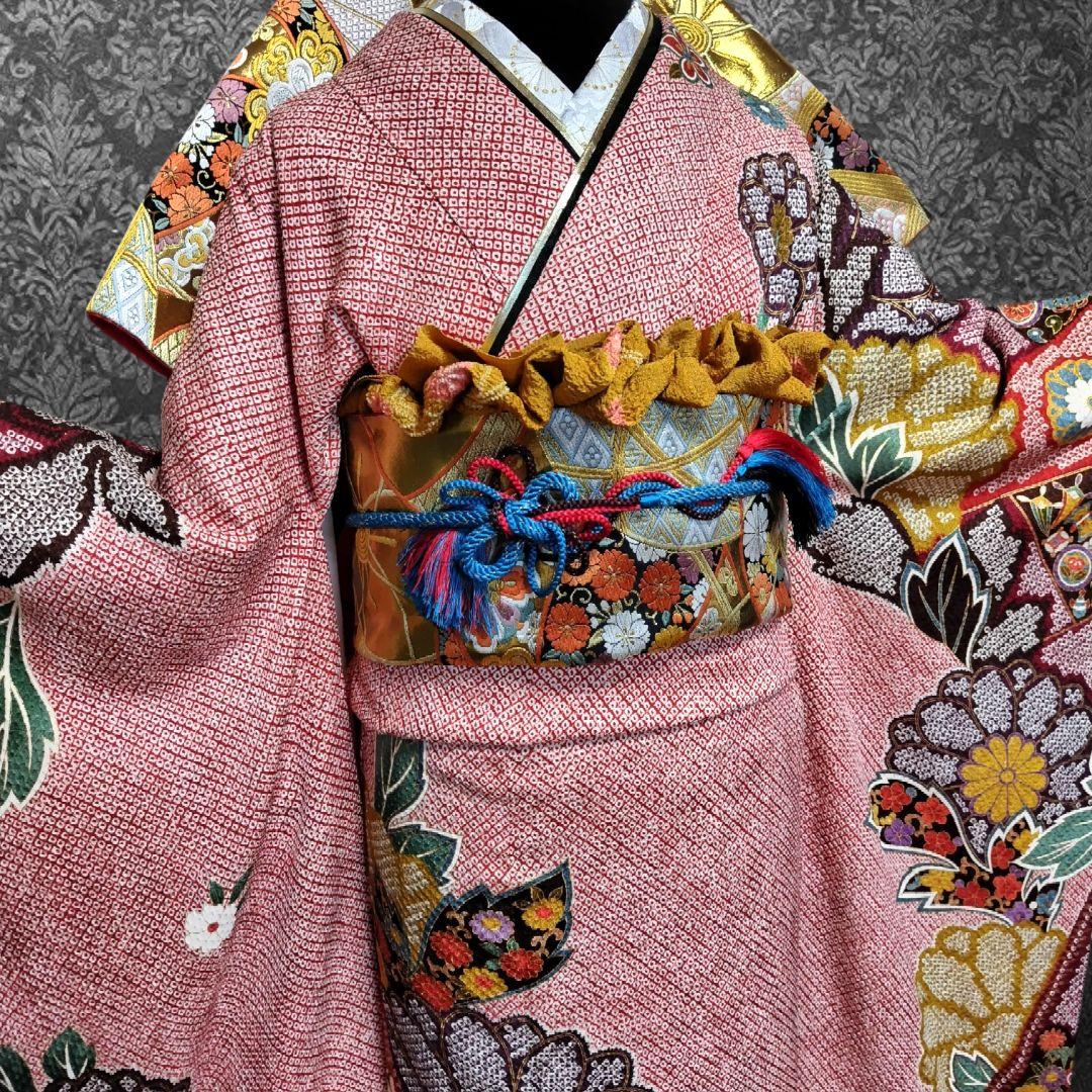 振袖フルセット(7点)・総絞り・エンボス加工・花模様・金彩加工・逸品
