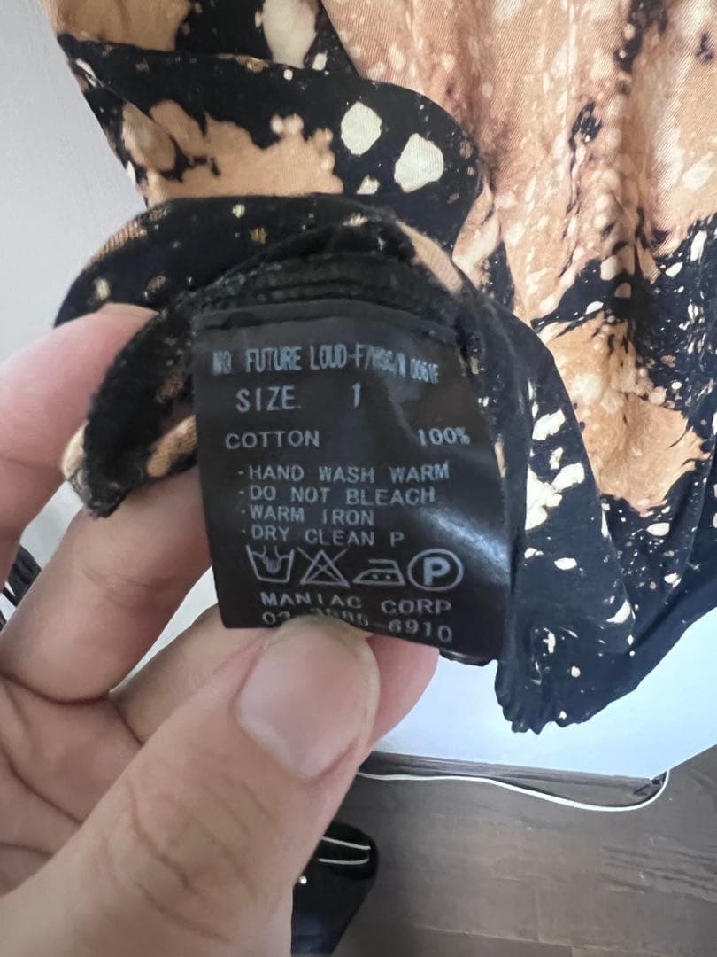 LGB Tシャツ　総柄　ブリーチ