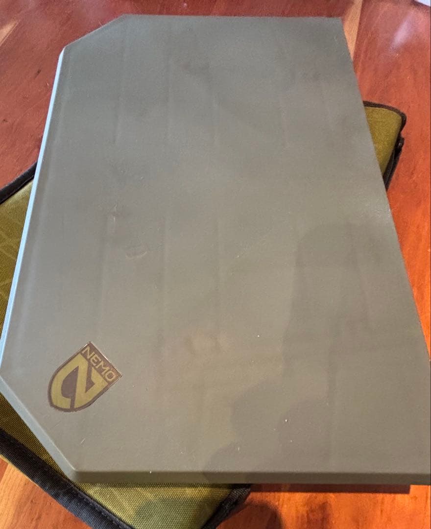 Nemo ムーンランダーテーブル