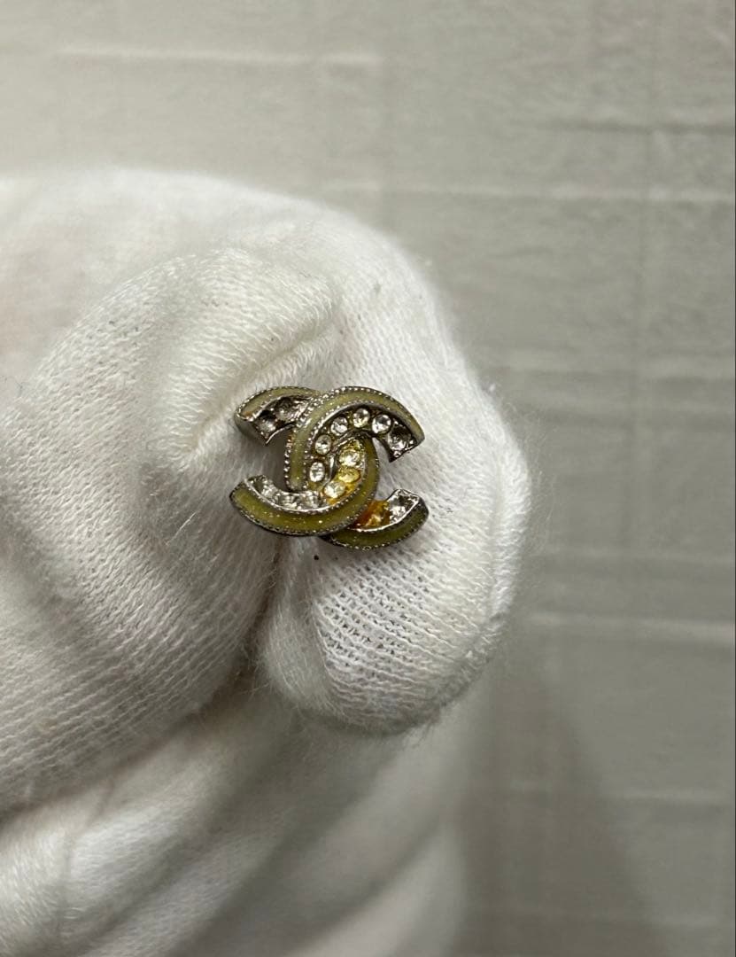 CHANEL CCロゴピアス