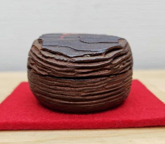 送料込【逢絢亭】茶道具 香合 松皮香合 織部の松を以て 木製 不蔵庵 龍渓 共箱