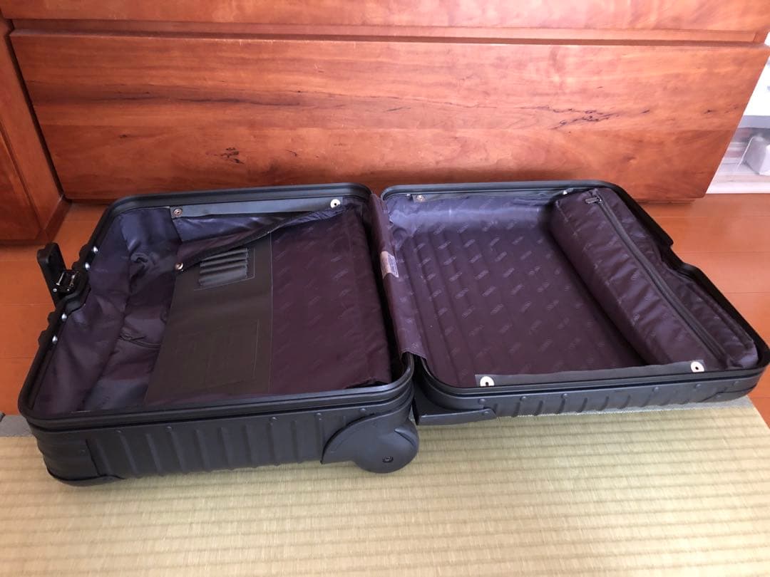 ☆美品☆RIMOWA リモワ　ステルス　ビジネストロリー2輪　　23L-28L