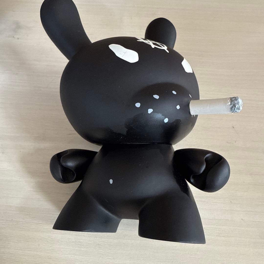 フランク・コジック　喫煙うさぎ