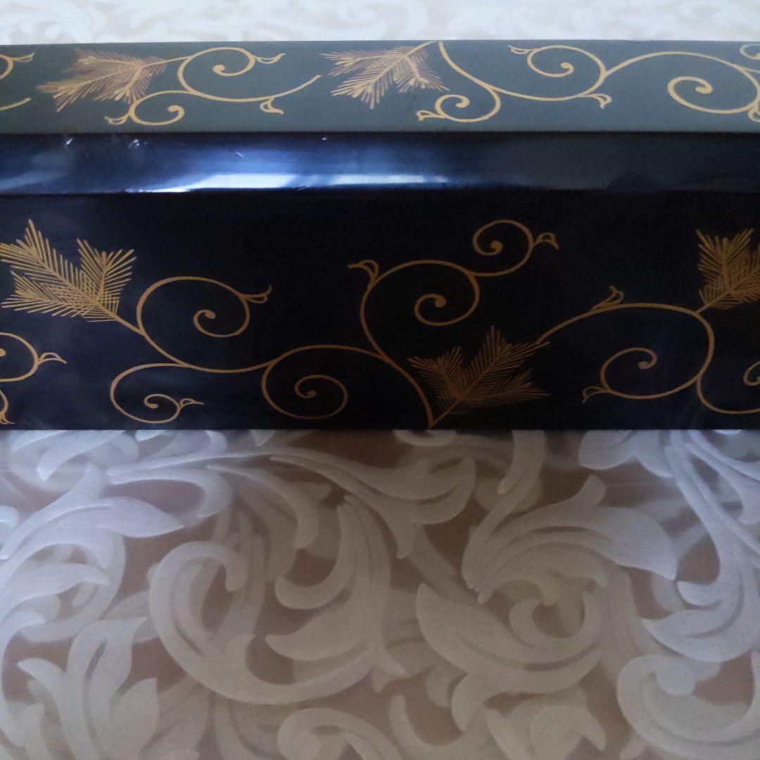 茶道具　炉縁　松唐草　蒔絵師︰西條一斉　表千家　裏千家　【匿名配送】