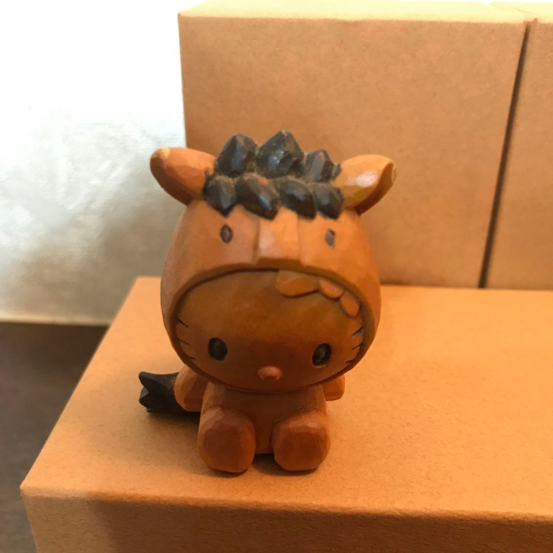 ハローキティ　木彫り　十二支12体セット　箱付き