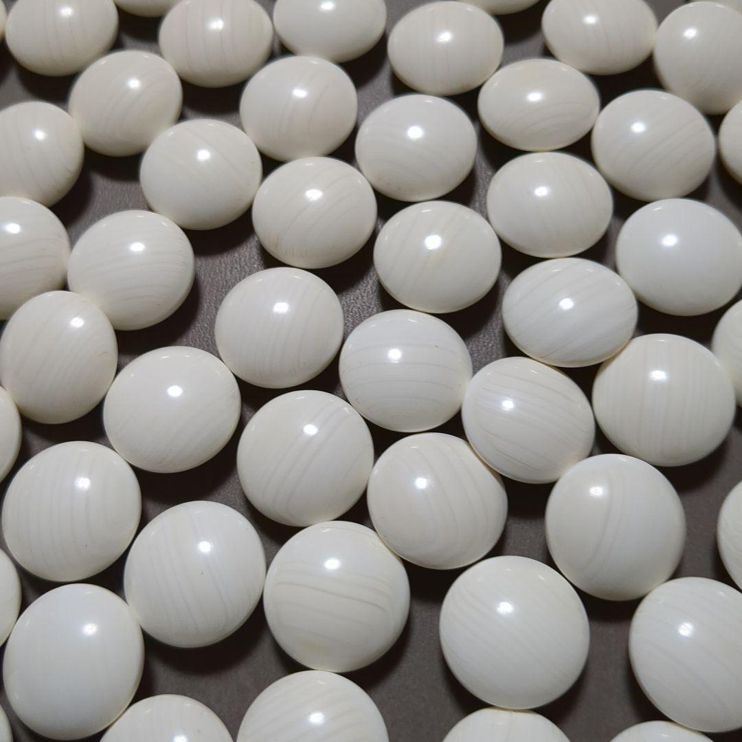 天然本蛤雪印38号・那智黒　高級碁石　碁笥付き　桐箱入り