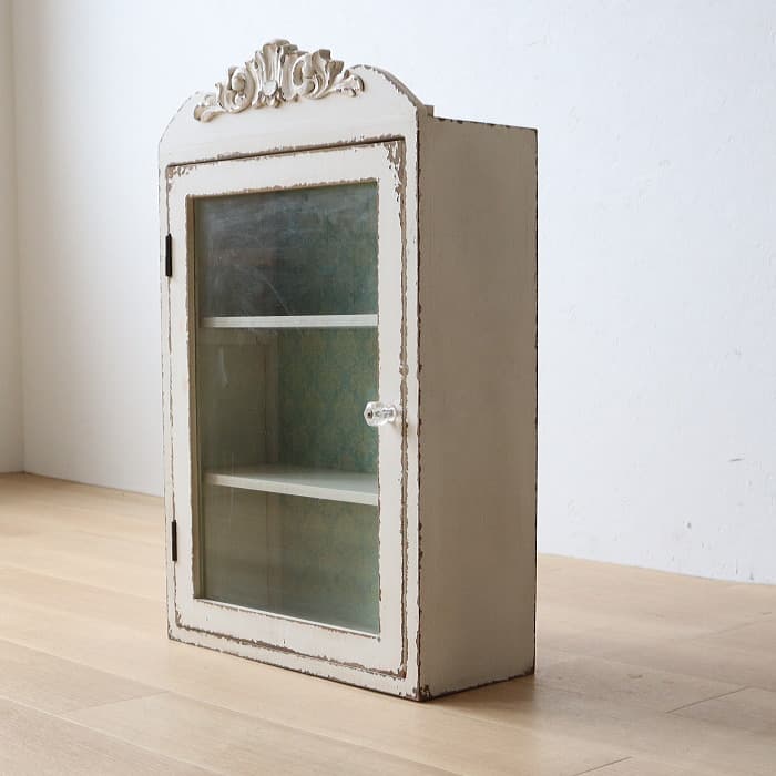 シャビーシック ホワイト ガラスケース 古家具 壁掛け 飾り棚