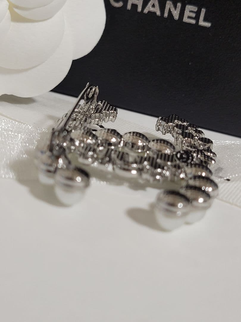 【ラスト1点◎】　シャネル　ブローチ　パール　シルバー