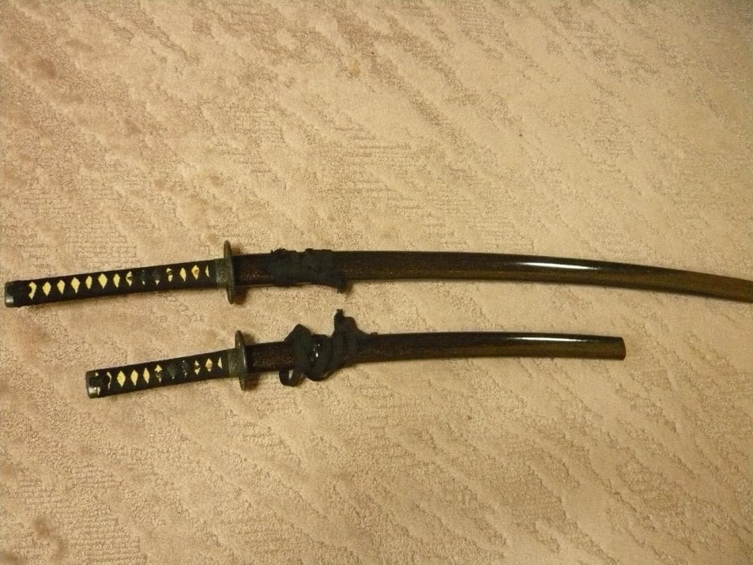 模造刀　大小2本セット　重さ大刀1200g、小刀700g下緒解け　並上