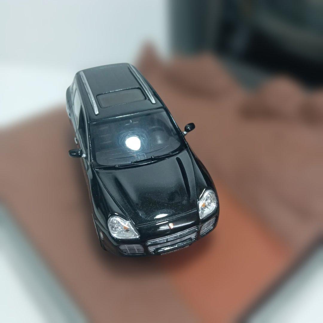 NOREV/ポルシェ　カイエンターボ　エクスクルーシブ　ダイキャスト 1/43