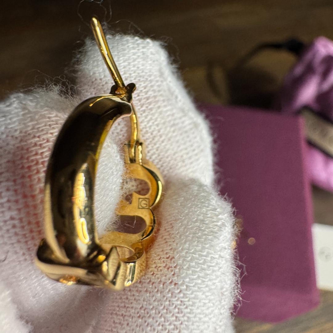 【美品】 グッチ フープピアス 現行モデル　774627 ロゴ ピアス　GP