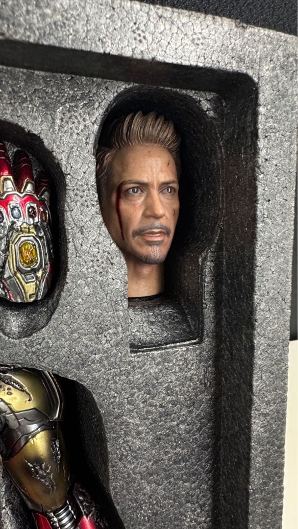 ホットトイズ　アイアンマン　マーク85 ダイキャスト「バトル・ダメージ版」通常盤