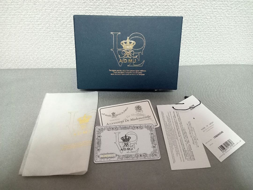 美品【ADMJ earパピヨネ別注】L字お財布ショルダー　ミニウォレット