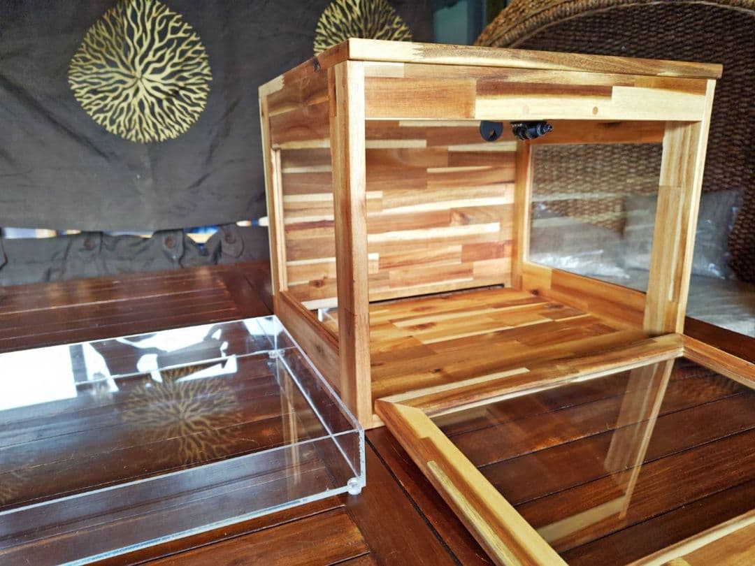 爬虫類ケージ　レオパ　ニシアフ