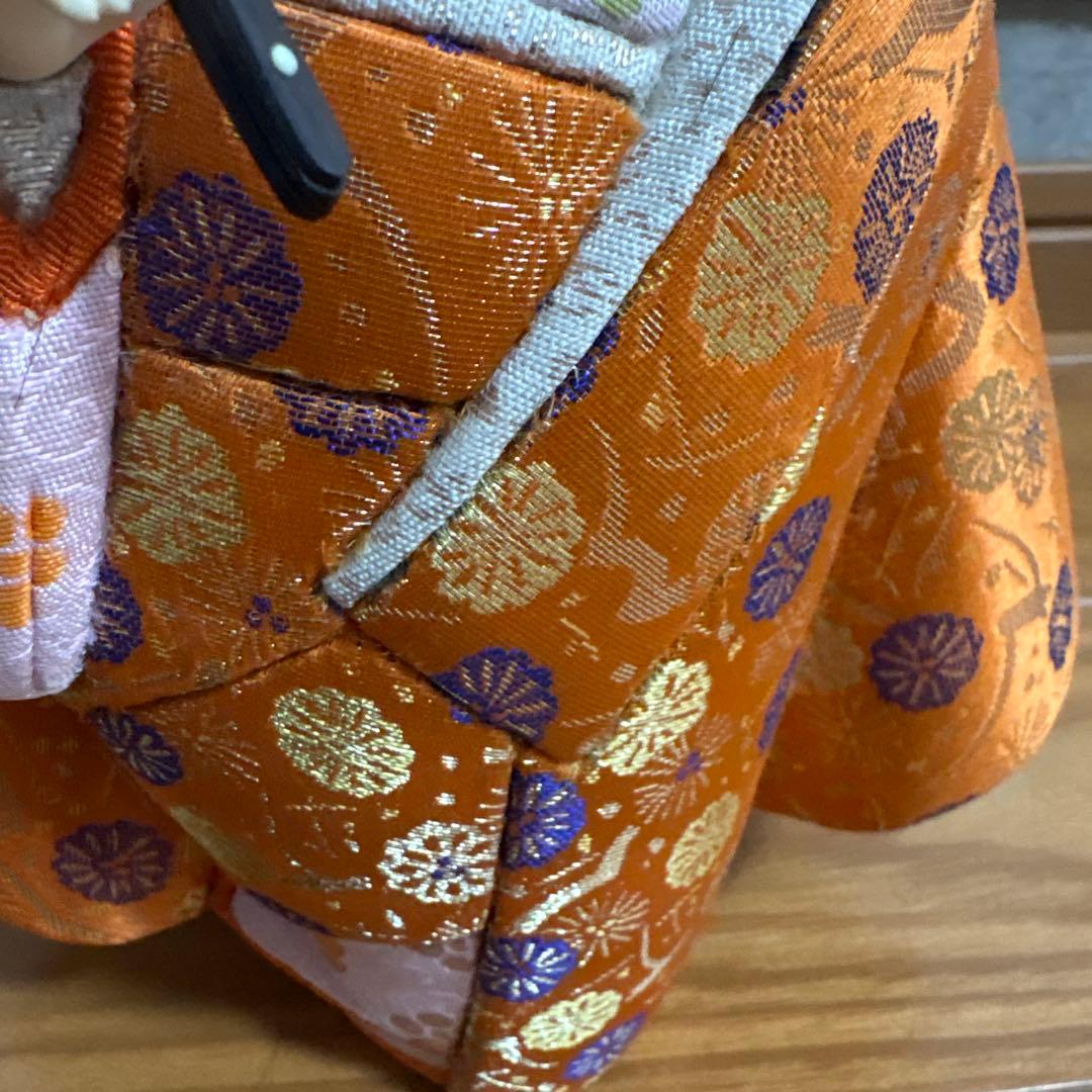 木目込み人形　扇子を持った女の子