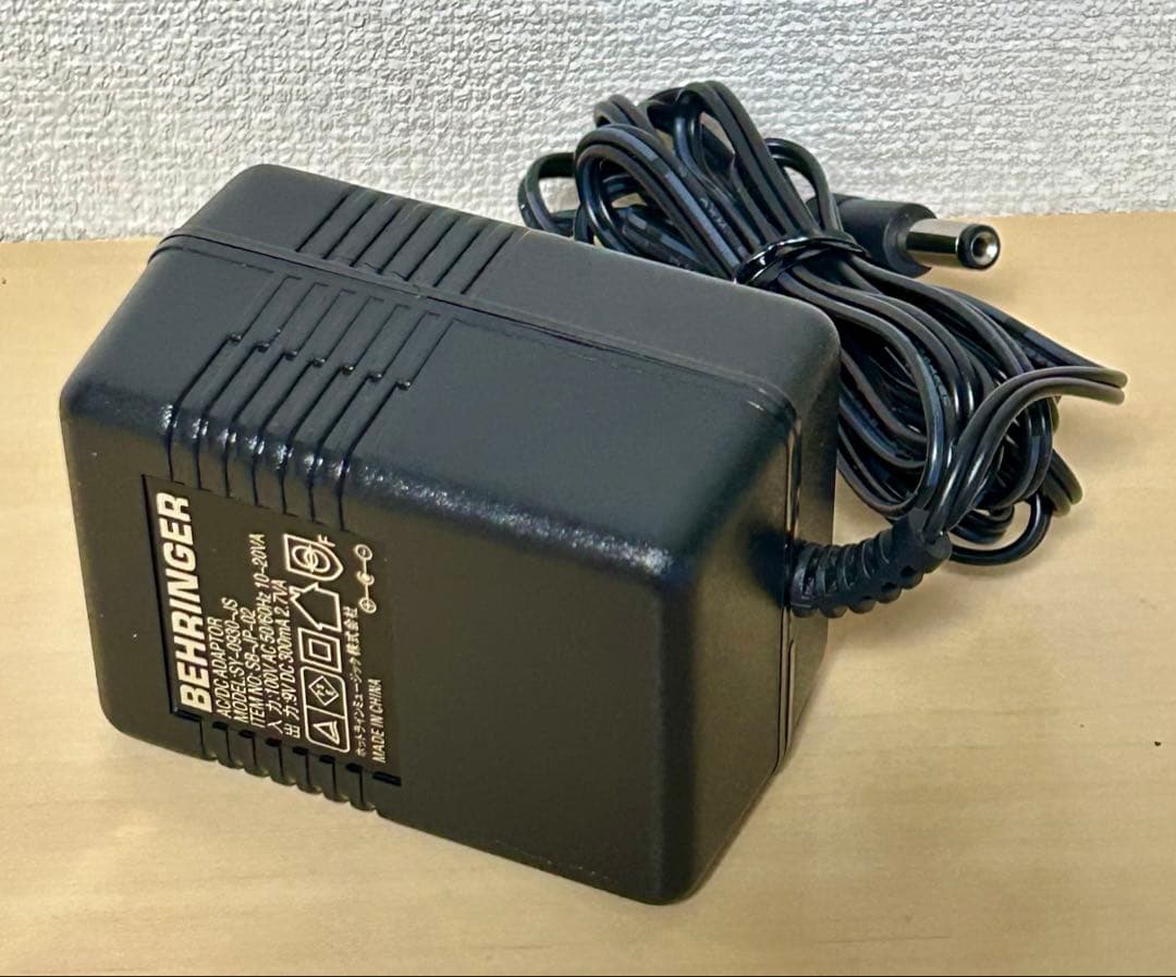 ギター BEHRINGER VINTAGE TUBE MONSTER VT999