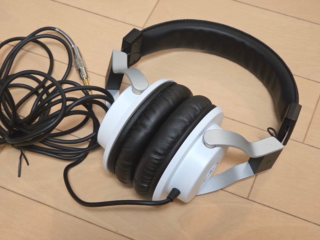 YAMAHA HPH-MT7W　モニターヘッドホン　ホワイト