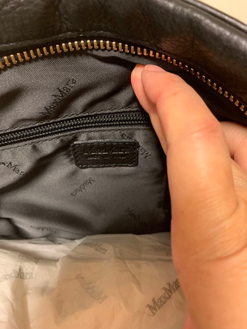 MaxMara ブラックレザーハンドバッグ